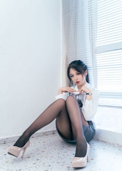 少妇无内衣下蹲露大唇_高清在线视频观看