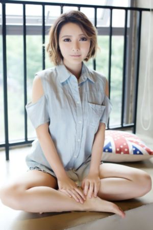 欧美一级免费黄色片_十万网红美女美酱