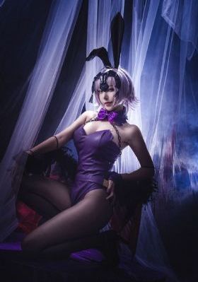 少妇人妻喷水久久自慰_720免费观看韩国